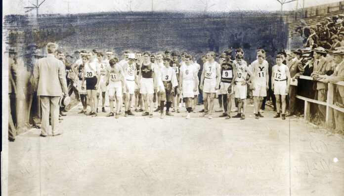 Runners gathered immediately before the 1904 Summer Olympics marathon