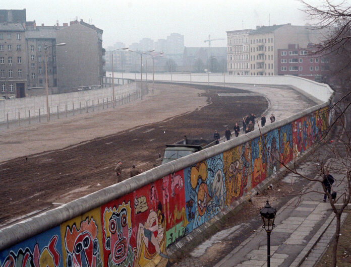 Berlin Wall photo taken in 1986 by Thierry Noir